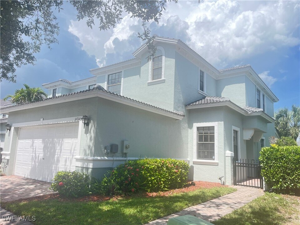 14764 Pinnacle Pl in Naples, FL - Building Photo