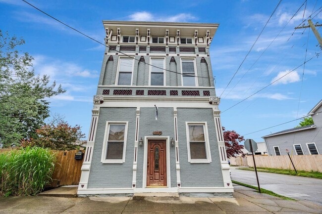 property at 1232 Russell St
