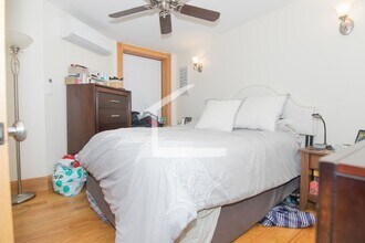 10 S Russell St in Boston, MA - Building Photo - Building Photo