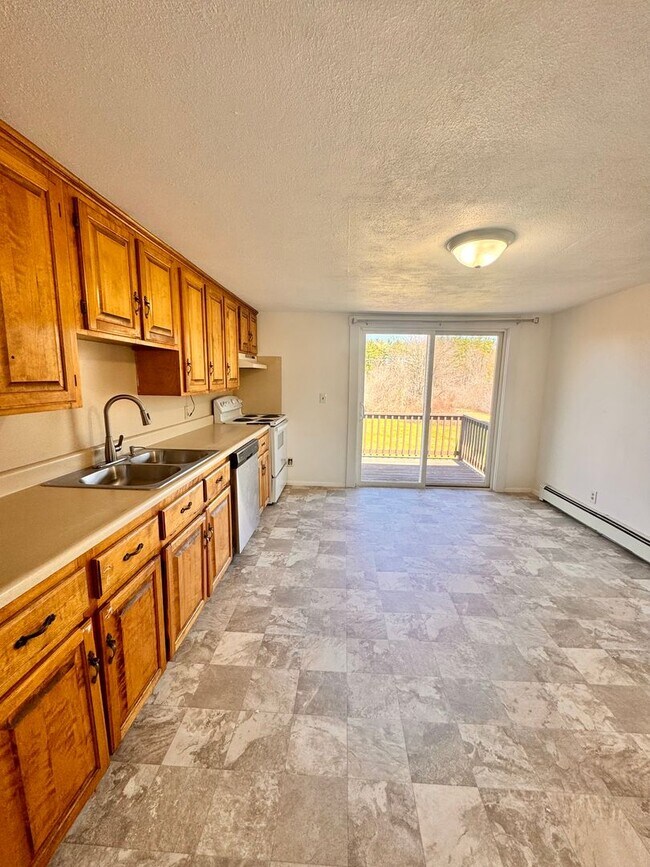7 Rocky Hill Rd in Somersworth, NH - Building Photo - Building Photo