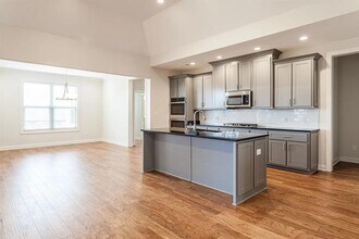 499 Dogwood Valley Dr in Collierville, TN - Foto de edificio - Building Photo