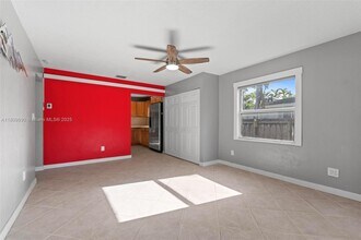 1610 Fletcher St in Hollywood, FL - Building Photo - Building Photo