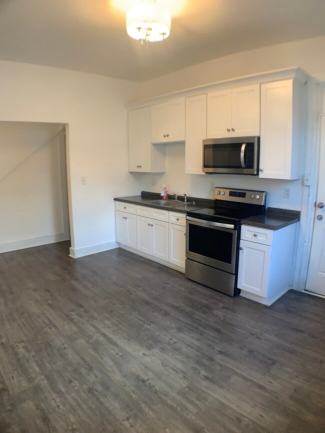 property at 402 S Lime St