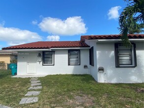 11915 NE 12th Ct-Unit -11917 in Biscayne Park, FL - Building Photo - Building Photo