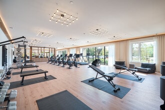 Novu Apartments in Niles, IL - Foto de edificio - Interior Photo