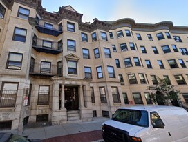 136 Hemenway St, Unit 10 in Boston, MA - Building Photo