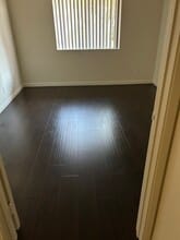 7320 Foothill Blvd in Tujunga, CA - Foto de edificio - Building Photo