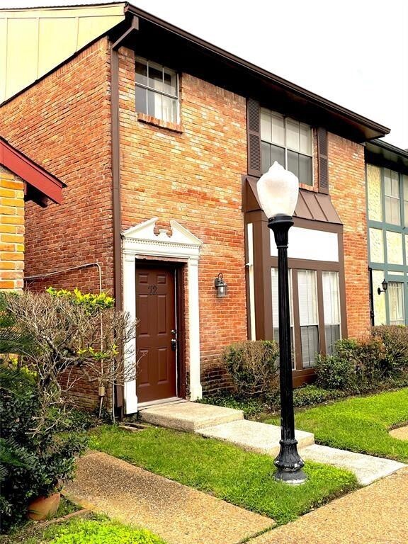 7700 Creekbend Dr in Houston, TX - Building Photo - Building Photo