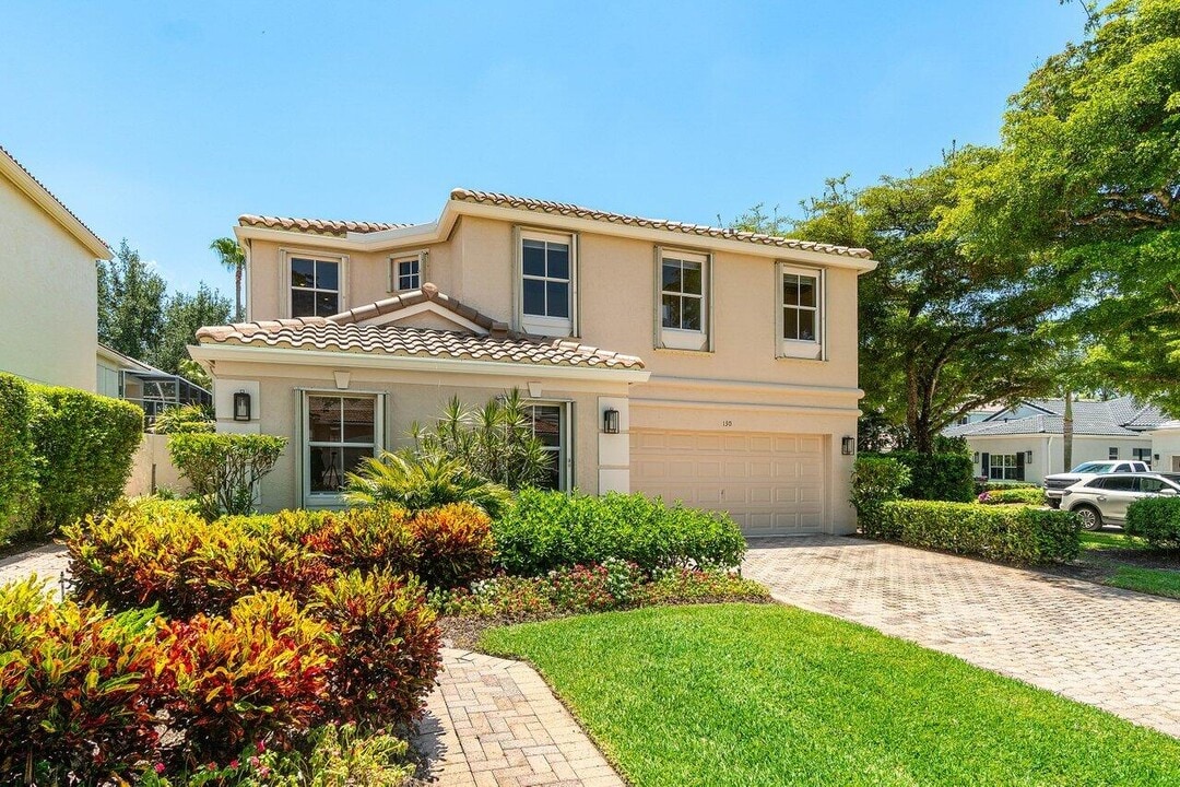 130 Sunset Cove Ln in Palm Beach Gardens, FL - Foto de edificio