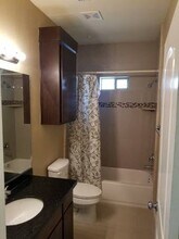 1428 Leann Rimes Rd, Unit B in Edinburg, TX - Foto de edificio - Building Photo