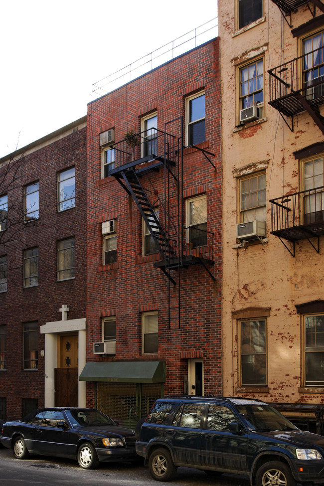 196 Prince St in New York, NY - Building Photo - Building Photo