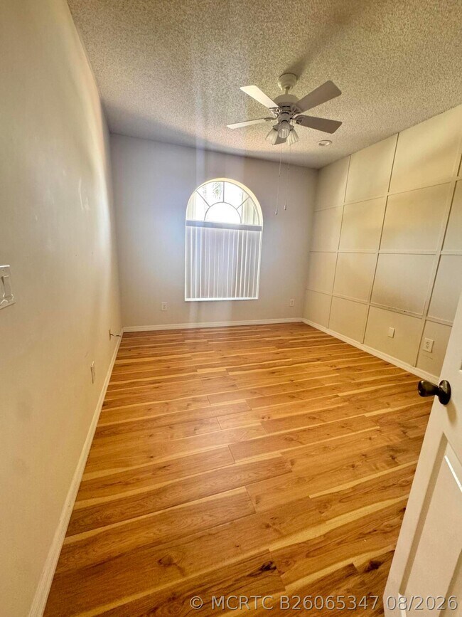 10895 Fillmore Dr