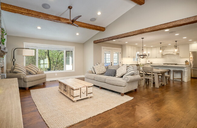 1832 Essex Rd in Hopkins, MN - Building Photo - Building Photo