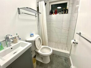 1 Torpie St, Unit 2 in Boston, MA - Foto de edificio - Building Photo