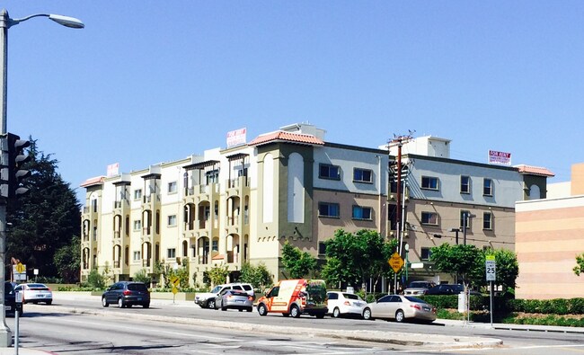 4824 Tujunga Ave in Los Angeles, CA - Building Photo - Building Photo