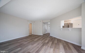 2151 Jamieson Ave in Alexandria, VA - Building Photo - Building Photo
