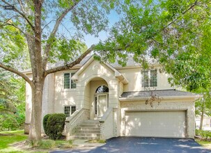 11 Beaconsfield Ct in Lincolnshire, IL - Building Photo - Building Photo