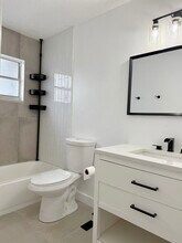 3015 Adrian Ave, Unit A in Largo, FL - Building Photo - Building Photo