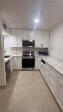 10661 NW 14th St in Plantation, FL - Building Photo - Building Photo