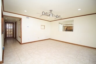 710 Scenic Hwy in Pensacola, FL - Foto de edificio - Building Photo