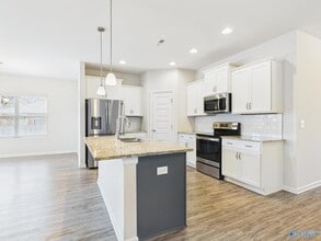 149 Fernhill Dr NW in Madison, AL - Foto de edificio - Building Photo