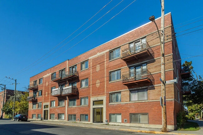 1155-1175 Everett Rue