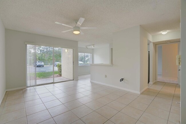 266 Village Blvd, Unit 6103 in Tequesta, FL - Foto de edificio - Building Photo