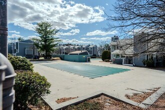 255 North Rd in Chelmsford, MA - Foto de edificio - Building Photo