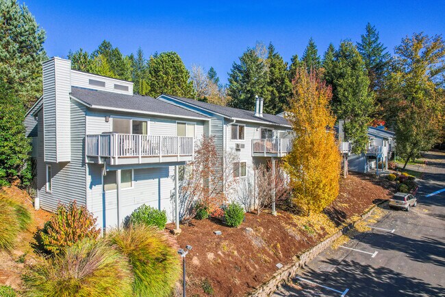 Vista Ridge Townhomes in Lake Oswego, OR - Building Photo - Building Photo