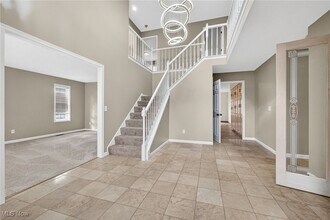 6724 Larch Ct in Bedford, OH - Building Photo - Building Photo