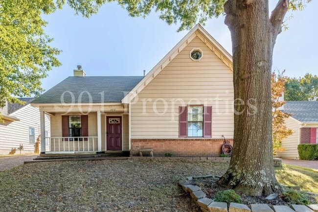 property at 2812 Maryland Cir W