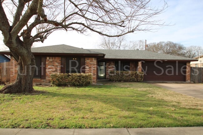 property at 1604 Donna Ave