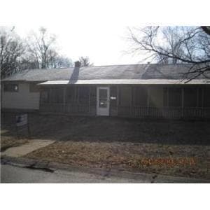 7601 Ruskin Way in Kansas City, MO - Building Photo - Building Photo