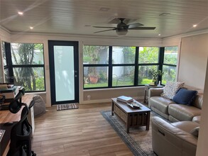 5001 SW 90th Terrace in Cooper City, FL - Foto de edificio - Building Photo