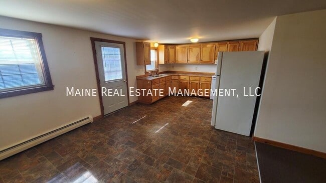 21 Wilson St in Skowhegan, ME - Building Photo - Building Photo