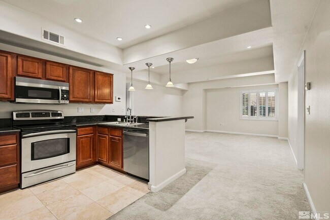 200 W 2nd St in Reno, NV - Building Photo - Building Photo