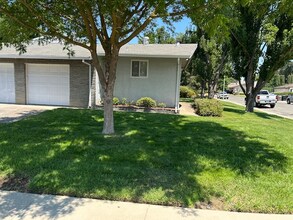 1359 Palomar Cir in Sacramento, CA - Building Photo - Building Photo