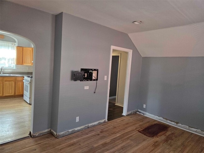 166-40 17th Ave in Queens, NY - Building Photo - Building Photo