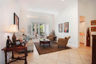 11149 SW 78th Ave in Miami, FL - Building Photo - Building Photo