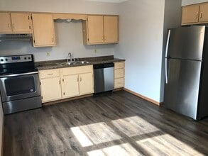 116 Woodcrest Dr in Canonsburg, PA - Building Photo - Building Photo