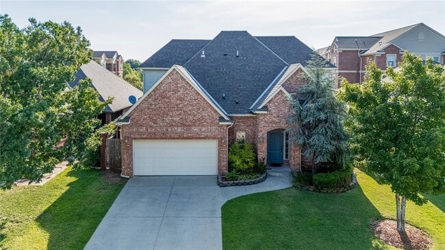 property at 2725 Fairfield Dr