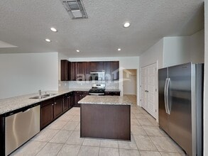 178 FallowBrook Ln in San Antonio, TX - Building Photo - Building Photo