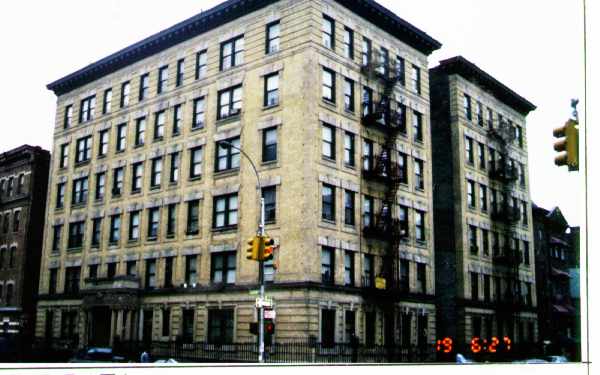 165 Audubon Ave in New York, NY - Foto de edificio - Building Photo