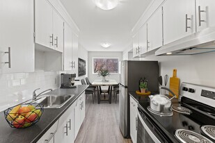 294 Lorne Avenue in Kitchener, ON - Building Photo