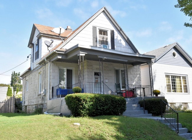 property at 2218 E Eden Pl