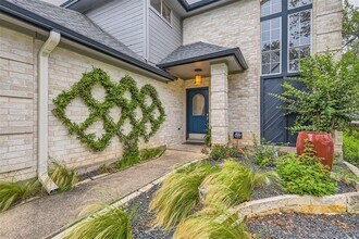 903 Lipan Trail in Austin, TX - Foto de edificio - Building Photo