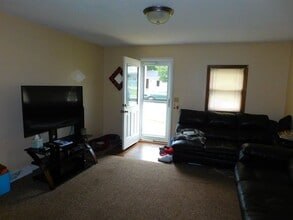 635 N 2nd St in Platteville, WI - Foto de edificio - Building Photo