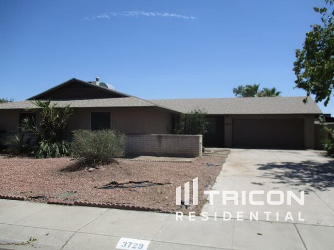 property at 3729 W North Ln