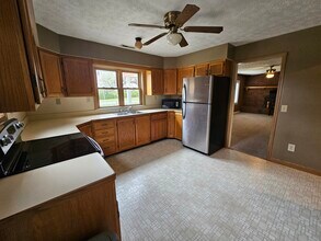 3336 Orders Rd in Grove City, OH - Foto de edificio - Building Photo