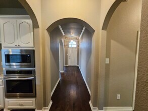 11612 Wild Pear Ln in Fort Worth, TX - Foto de edificio - Building Photo